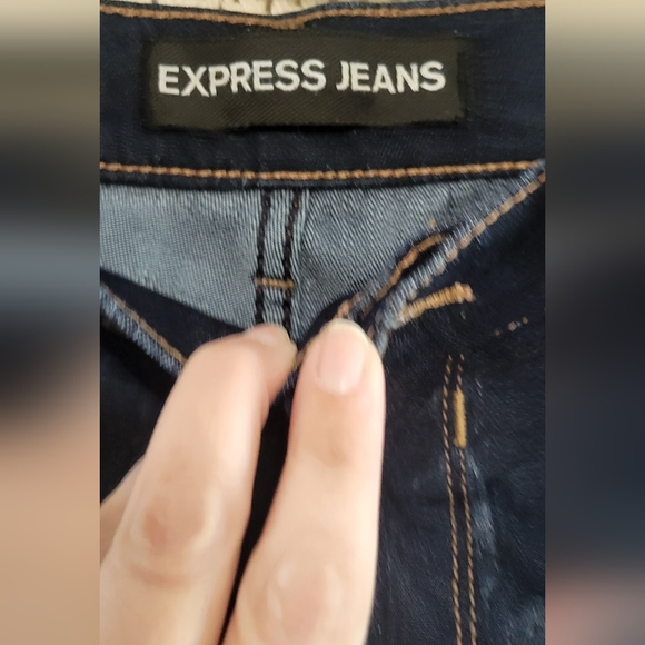 Express - Picture 2 of 7